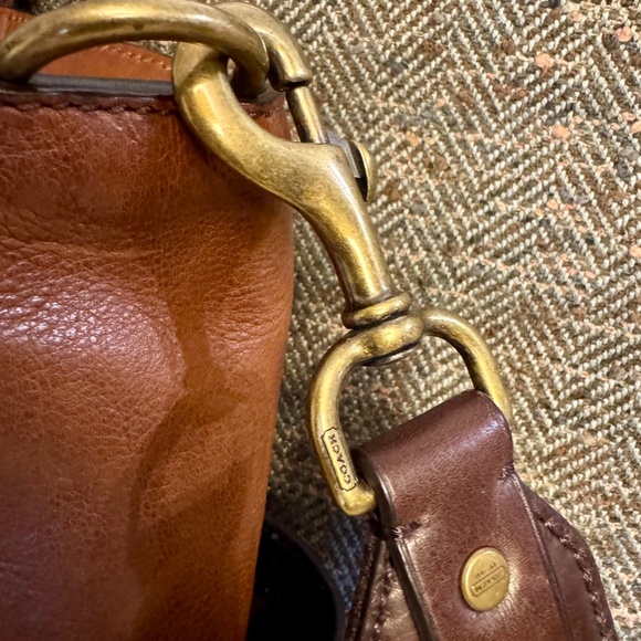 COACH Weekend Tote, Brown Leather with Side Pockets (Authentic Pre-Owned) - Picture 4 of 14